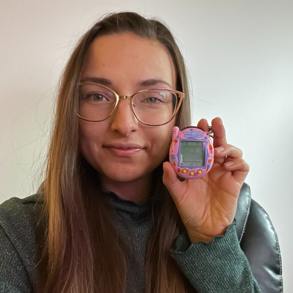 Meet your Posher, Stephanie - Picture 1 of 1